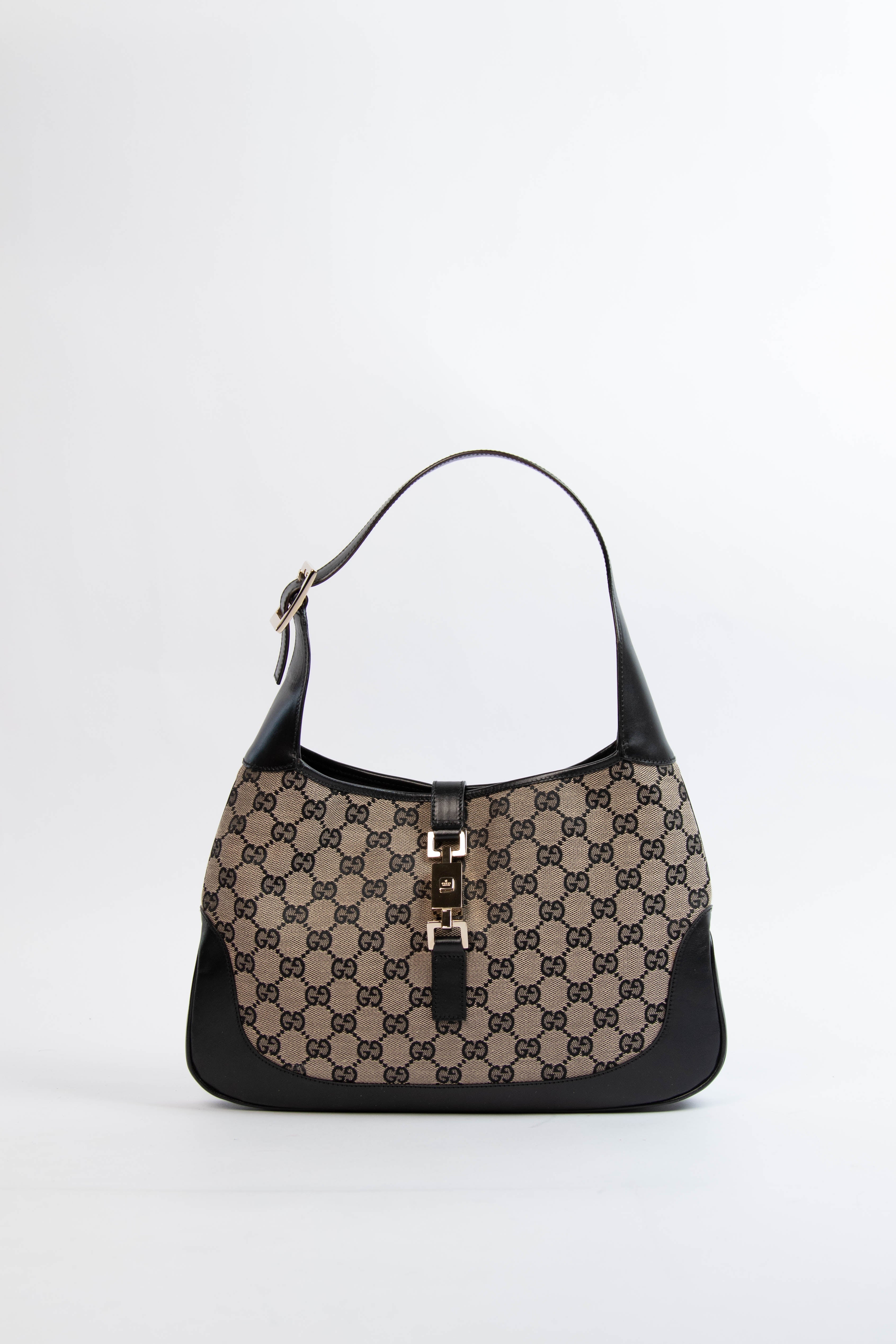 Gucci 1973 Pebbled Calfskin Small 251821 Chain Shoulder Bag