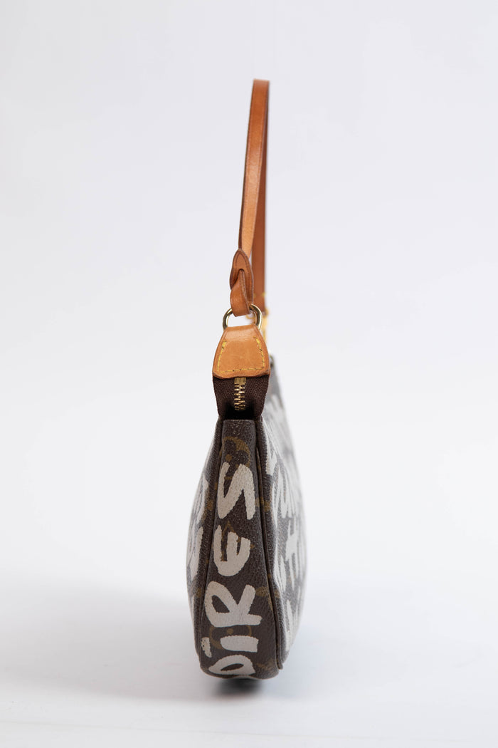 RARE Louis Vuitton x Stephen Sprouse Graffiti Pochette Accessoires